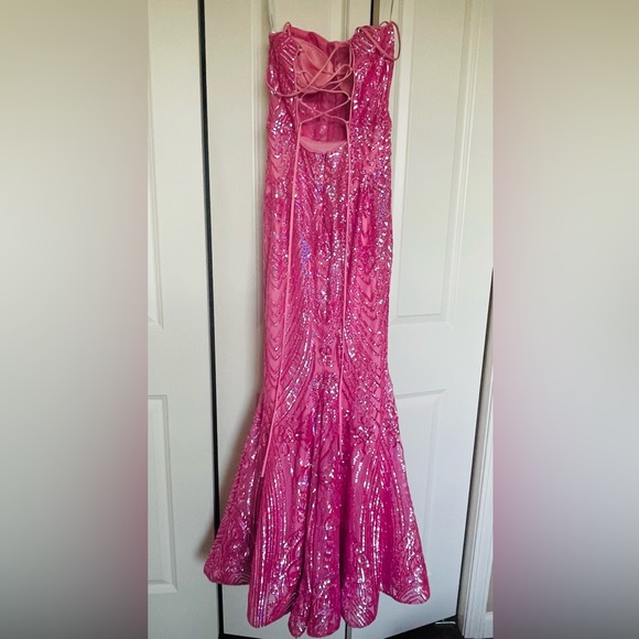 Ava Presley Prom Dress - Picture 4 of 8